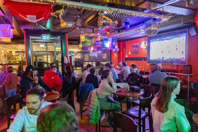 Ambiance au pub Les Gosses du Québec Lausanne – photo 16