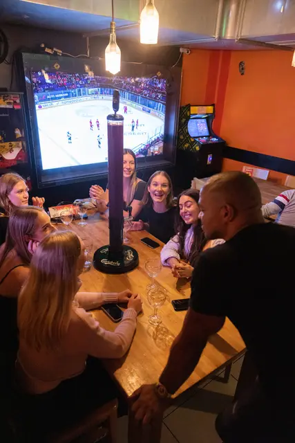 Ambiance au pub Les Gosses du Québec Lausanne – photo 17