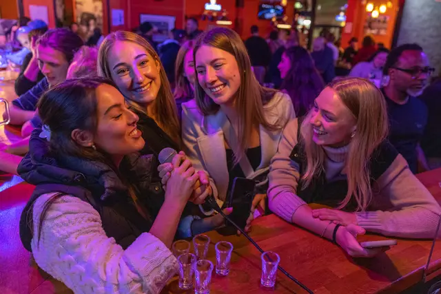 Ambiance au pub Les Gosses du Québec Lausanne – photo 3