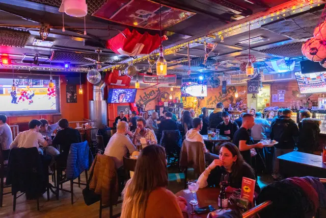 Ambiance au pub Les Gosses du Québec Lausanne – photo 4